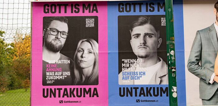 'Gott is ma untakuma'-Plakate in Oberösterreich